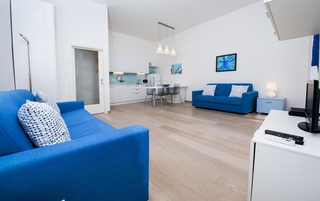 Apartment Al Porto Ровин Екстериор снимка